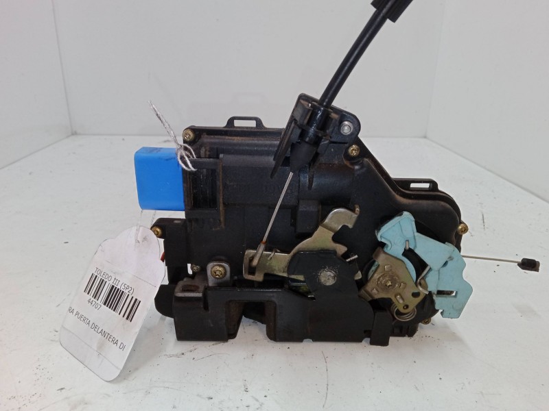 Recambio de cerradura puerta delantera derecha para seat toledo iii (5p2) 2.0 tdi 16v referencia OEM IAM 3d1837016  