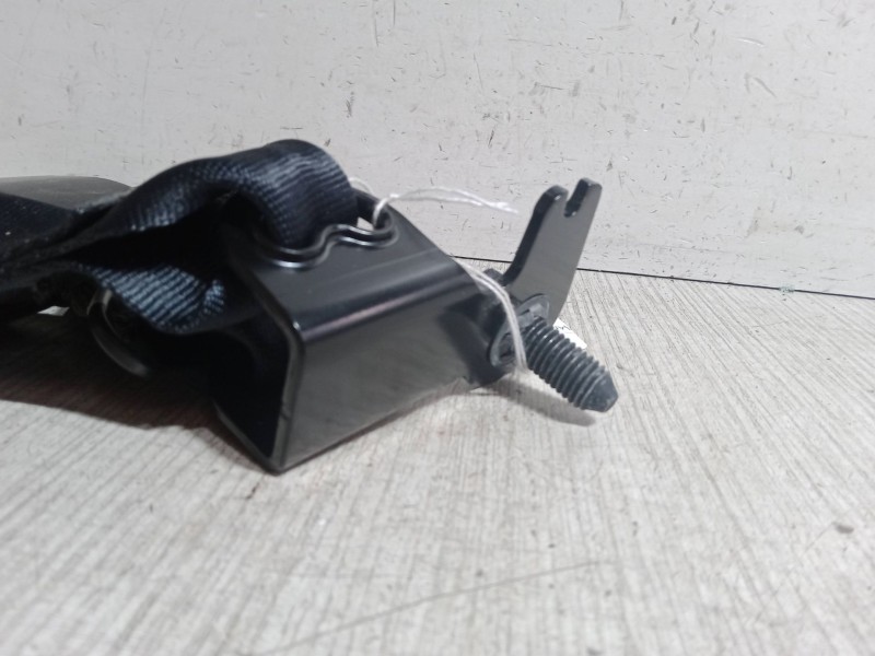 Recambio de anclaje cinturon trasero izquierdo para opel crossland x / crossland (p17, p2qo) 1.2 (75) referencia OEM IAM   