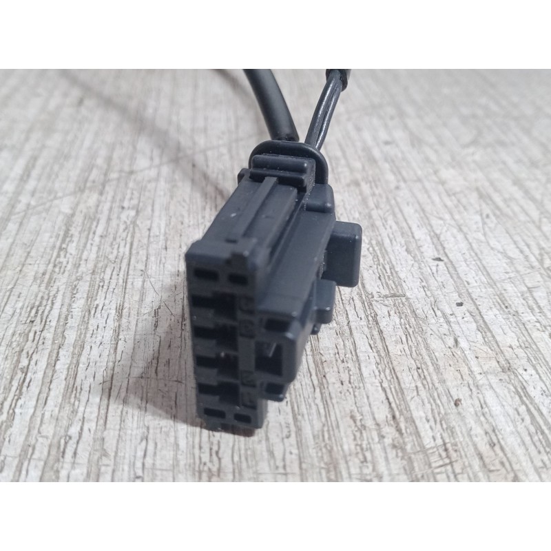 Recambio de anclaje cinturon trasero izquierdo para opel crossland x / crossland (p17, p2qo) 1.2 (75) referencia OEM IAM   