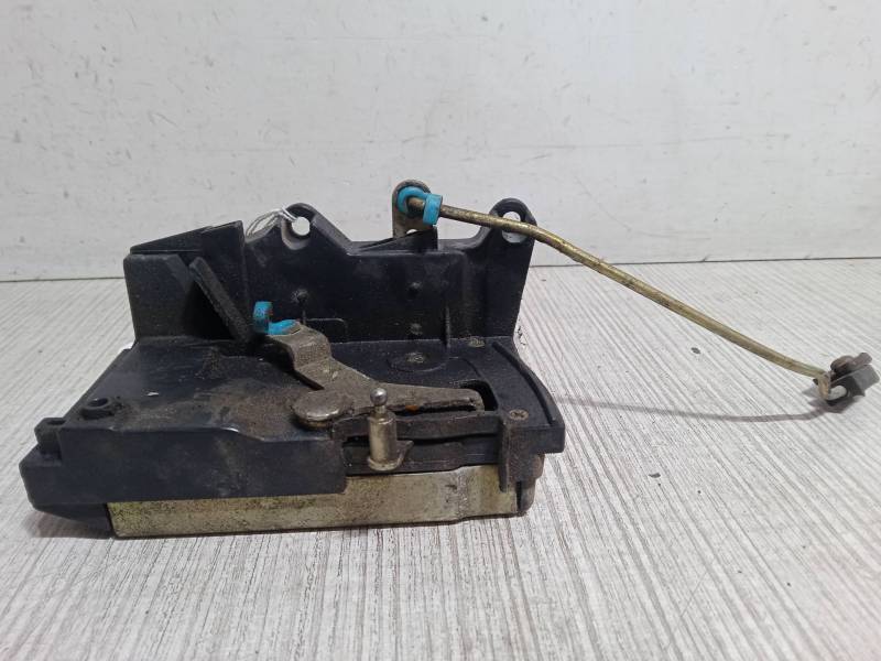 CERRADURA PUERTA DELANTERA IZQUIERDA 