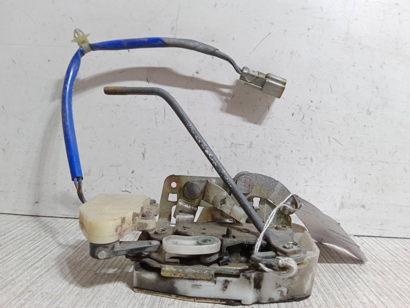 Recambio de cerradura puerta delantera derecha para honda civic v coupé (ej) 1.6 i vtec (ej1) referencia OEM IAM   