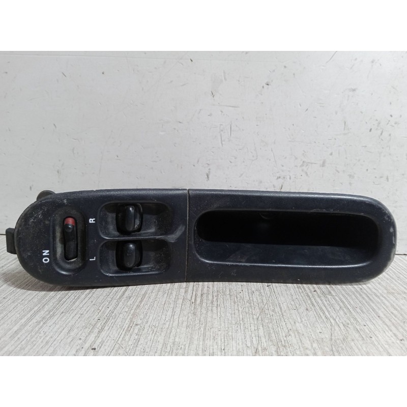 Recambio de mando elevalunas delantero izquierdo para honda civic v coupé (ej) 1.6 i vtec (ej1) referencia OEM IAM   