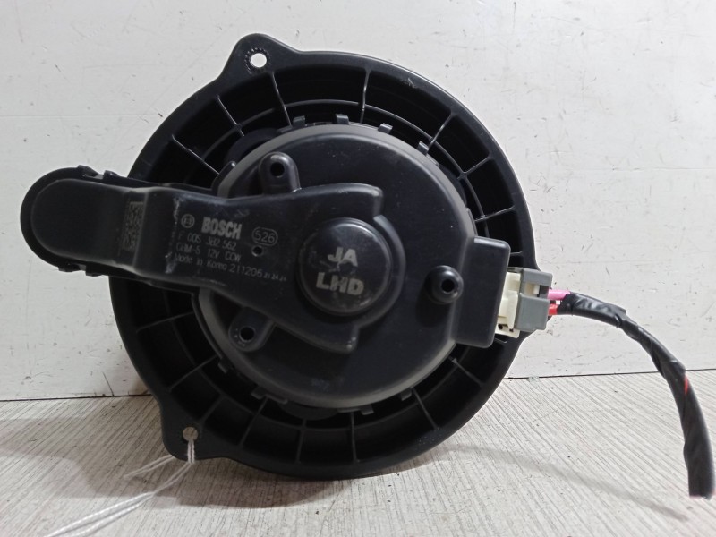 Recambio de motor calefaccion para kia picanto iii (ja) 1.0 referencia OEM IAM F00S3B2562  
