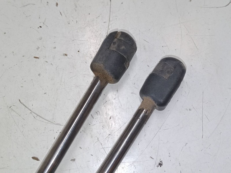 Recambio de amortiguadores malet/porton para nissan leaf (ze0) electric referencia OEM IAM   