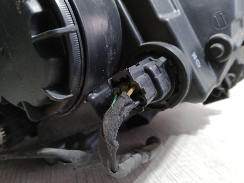 Recambio de faro izquierdo para kia picanto iii (ja) 1.0 referencia OEM IAM 92101G6000  