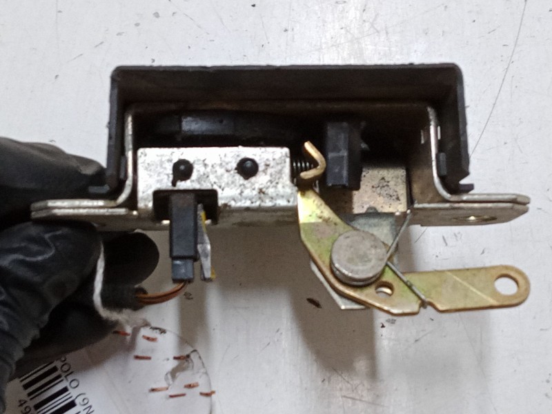 Recambio de cerradura maletero / porton para volkswagen polo (9n_, 9a_) 1.4 fsi referencia OEM IAM   