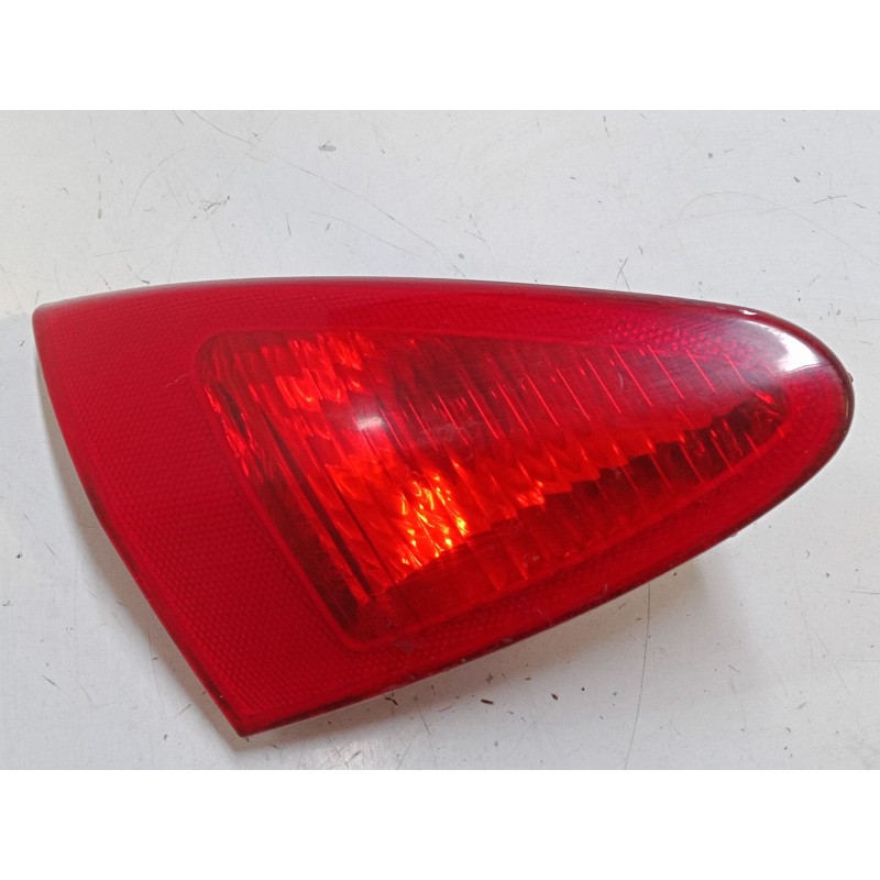 Recambio de piloto trasero porton izquierdo para alfa romeo 147 (937_) 2.0 16v t.spark (937.axa1, 937.axc1, 937.bxc1) referencia