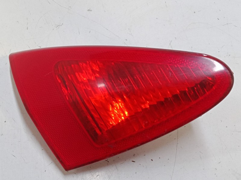 Recambio de piloto trasero porton izquierdo para alfa romeo 147 (937_) 2.0 16v t.spark (937.axa1, 937.axc1, 937.bxc1) referencia