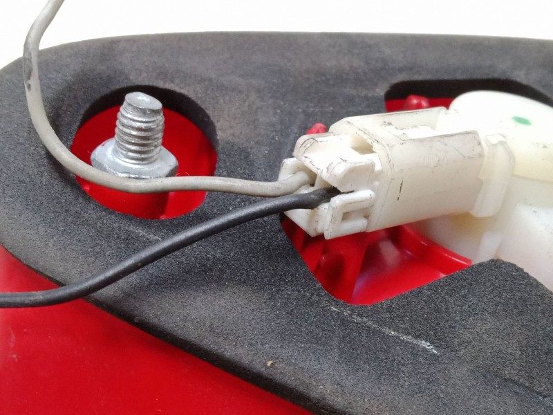 Recambio de piloto trasero porton izquierdo para alfa romeo 147 (937_) 2.0 16v t.spark (937.axa1, 937.axc1, 937.bxc1) referencia