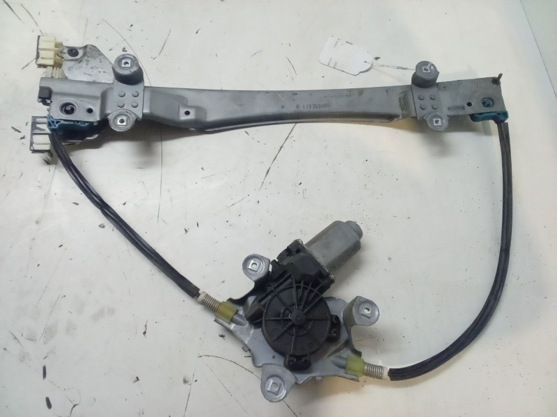 Recambio de elevalunas electrico delantero derecho para renault twingo ii (cn0_) 1.2 16v (cn0k, cn0v) referencia OEM IAM R119359