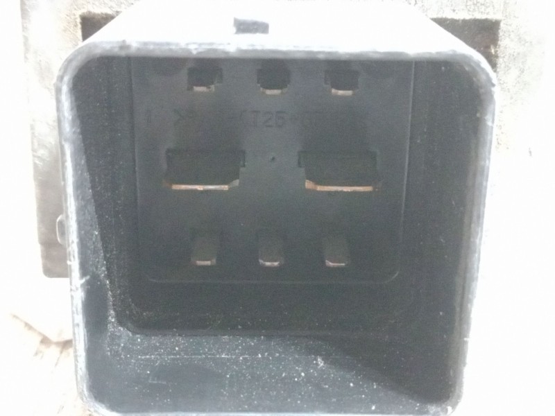 Recambio de caja precalentamiento para nissan x-trail ii (t31) 2.0 dci 4x4 referencia OEM IAM 8200772800  