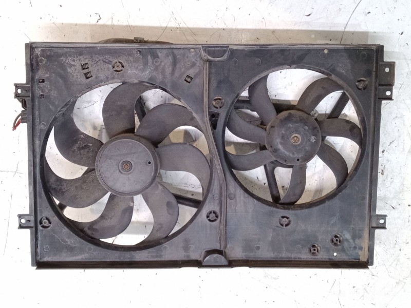 Recambio de electroventilador para audi a3 (8l1) 1.9 tdi referencia OEM IAM    Recambio de electroventilador para audi a3 (8l1) 1.9 tdi referencia OEM IAM