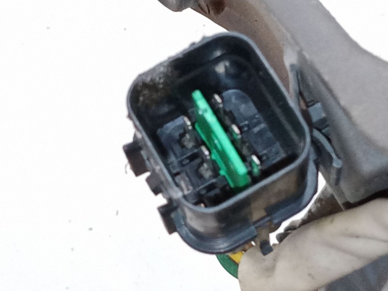 Recambio de motor limpia delantero para kia carens iii monospace (un) 2.0 crdi 115 referencia OEM IAM 981101D000  035418200