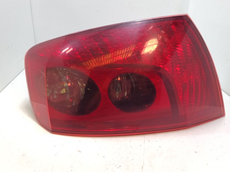 Recambio de piloto trasero izquierdo para peugeot 407 (6d_) 2.0 hdi 135 (6drhrh, 6drhre, 6drhrg, 6drhrj) referencia OEM IAM   