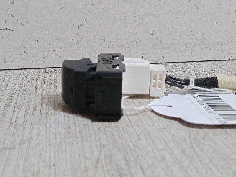 Recambio de mando elevalunas trasero derecho para opel crossland x / crossland (p17, p2qo) 1.2 (75) referencia OEM IAM   