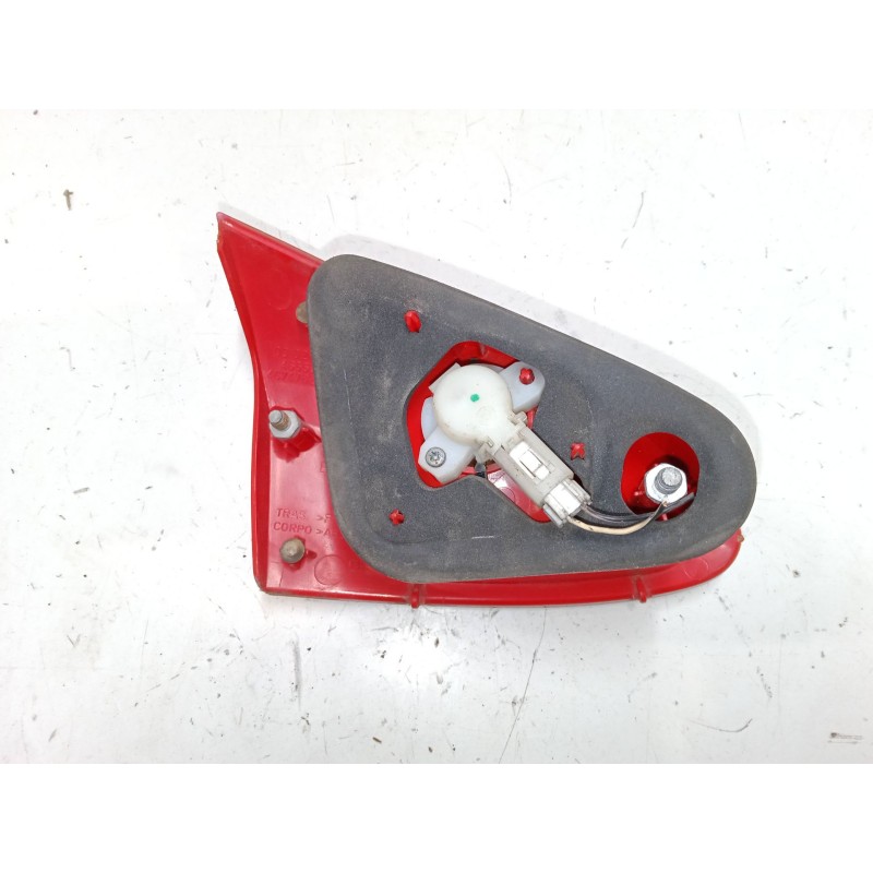 Recambio de piloto trasero porton derecho para alfa romeo 147 (937_) 2.0 16v t.spark (937.axa1, 937.axc1, 937.bxc1) referencia O