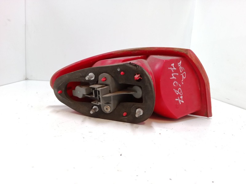 Recambio de piloto trasero derecho para alfa romeo 147 (937_) 2.0 16v t.spark (937.axa1, 937.axc1, 937.bxc1) referencia OEM IAM 