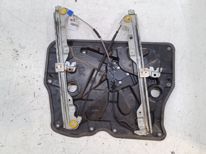 Recambio de elevalunas electrico delantero derecho para nissan x-trail ii (t31) 2.0 dci referencia OEM IAM   
