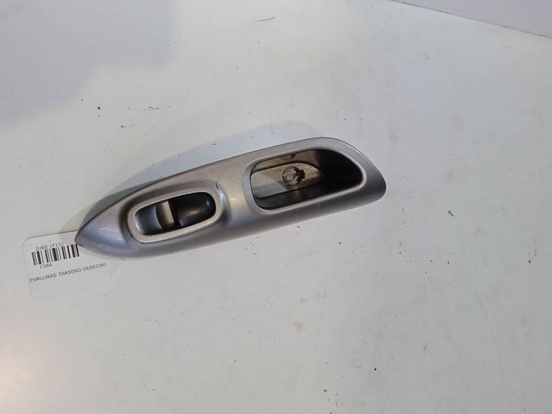 MANDO ELEVALUNAS TRASERO DERECHO 82960 1KA2A 