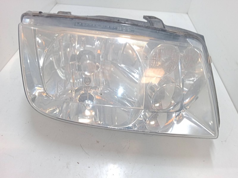 Recambio de faro derecho para volkswagen bora i (1j2) 2.0 referencia OEM IAM 1J5941018BE  