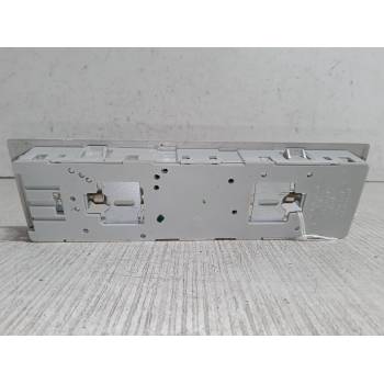 LUZ INTERIOR TRASERA 0886400 