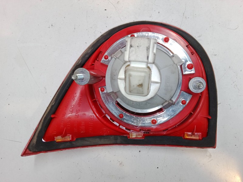 Recambio de piloto trasero porton derecho para volkswagen golf v (1k1) 2.0 tdi referencia OEM IAM 1K6945094G  