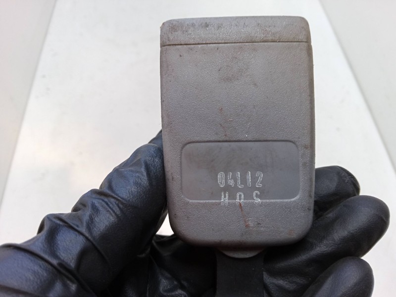 Recambio de anclaje cinturon delantero derecho para chevrolet aveo / kalos hatchback (t200) 1.4 16v referencia OEM IAM   