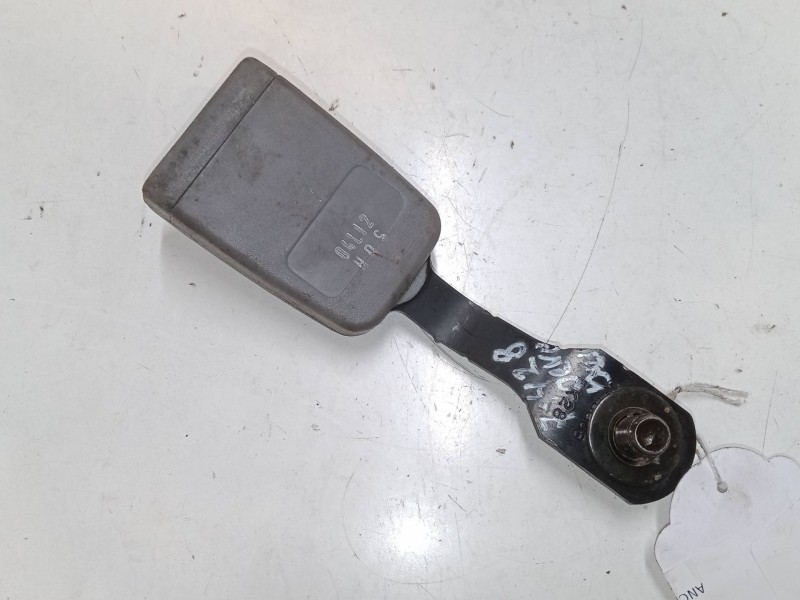 Recambio de anclaje cinturon delantero derecho para chevrolet aveo / kalos hatchback (t200) 1.4 16v referencia OEM IAM   