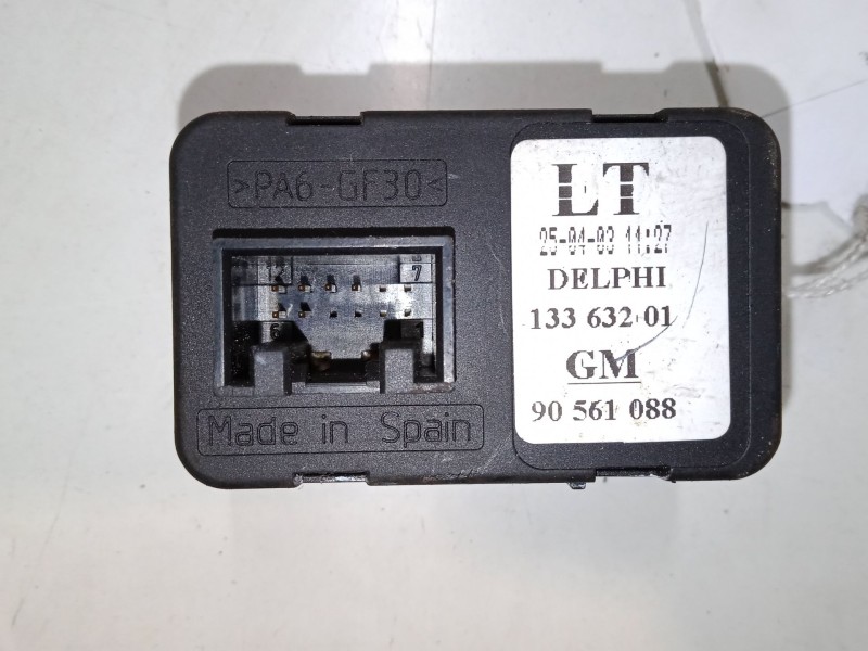 Recambio de mando elevalunas delantero izquierdo para opel astra g station wagon (t98) 1.7 dti 16v (f35) referencia OEM IAM 1336