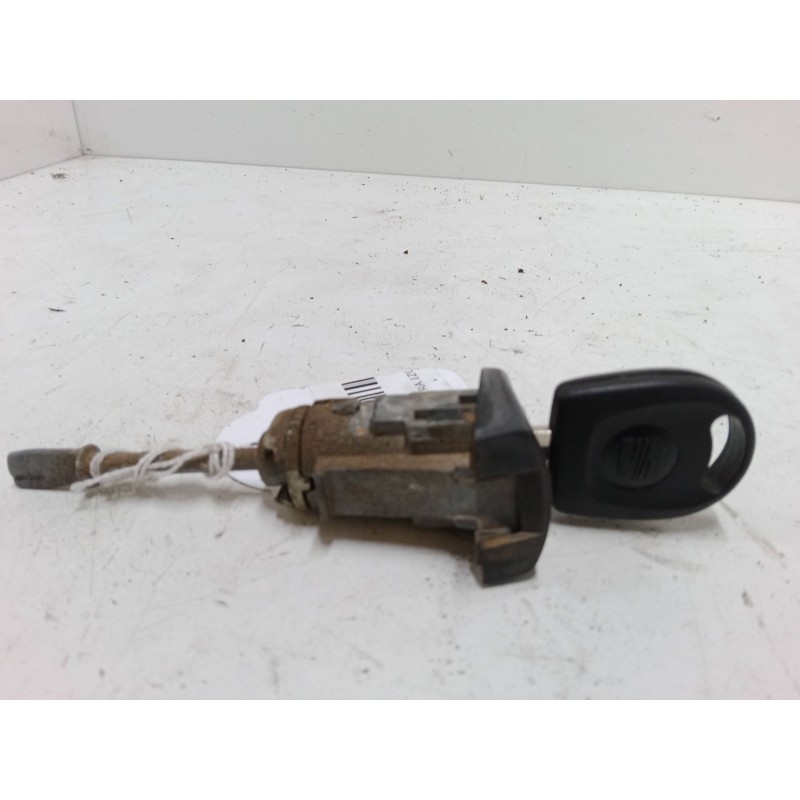 Recambio de bombin puerta delantera izquierda para seat ibiza iii (6l1) 1.4 16v referencia OEM IAM   