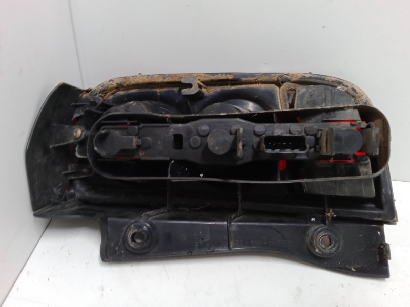 Recambio de piloto trasero izquierdo para nissan micra iii (k12) 1.4 16v referencia OEM IAM   