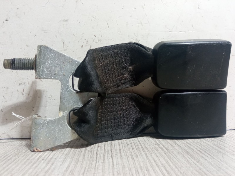 Recambio de anclaje cinturon trasero derecho para ford fiesta v (jh_, jd_) 1.4 16v referencia OEM IAM   