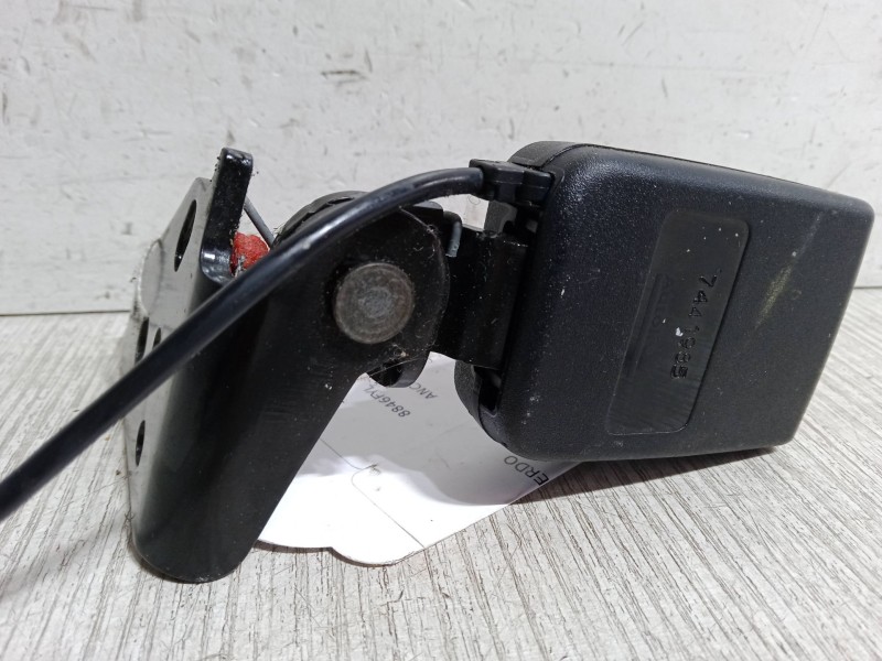 Recambio de anclaje cinturon trasero izquierdo para peugeot 207/207+ (wa_, wc_) 1.6 hdi referencia OEM IAM   