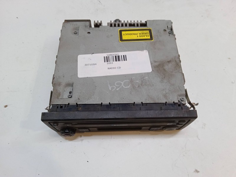 Recambio de radio cd para dacia sandero 1.5 dci referencia OEM IAM   