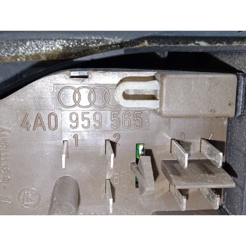 Recambio de mando elevalunas delantero izquierdo para audi 80 b3 sedán (893, 894, 8a2) 1.6 referencia OEM IAM   