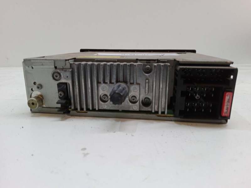 Recambio de radio cd para dacia sandero 1.5 dci referencia OEM IAM   