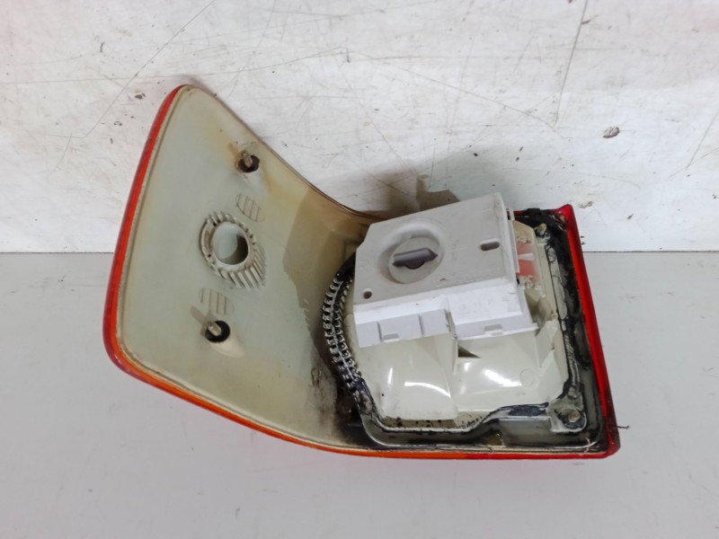 Recambio de piloto trasero derecho para audi 80 b3 sedán (893, 894, 8a2) 1.6 referencia OEM IAM   