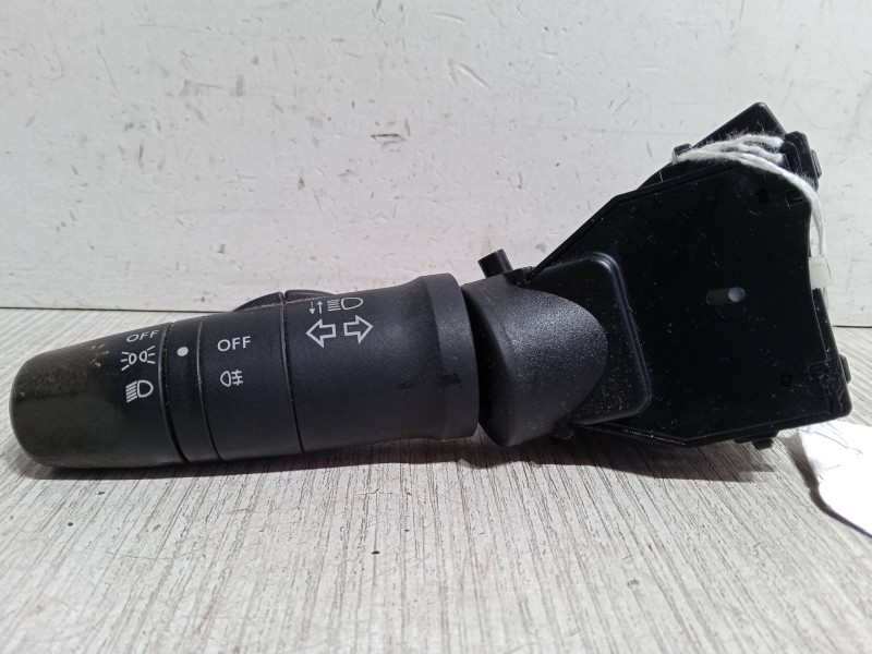 Recambio de mando de intermitencia para nissan primera hatchback (p12) 1.6 referencia OEM IAM   