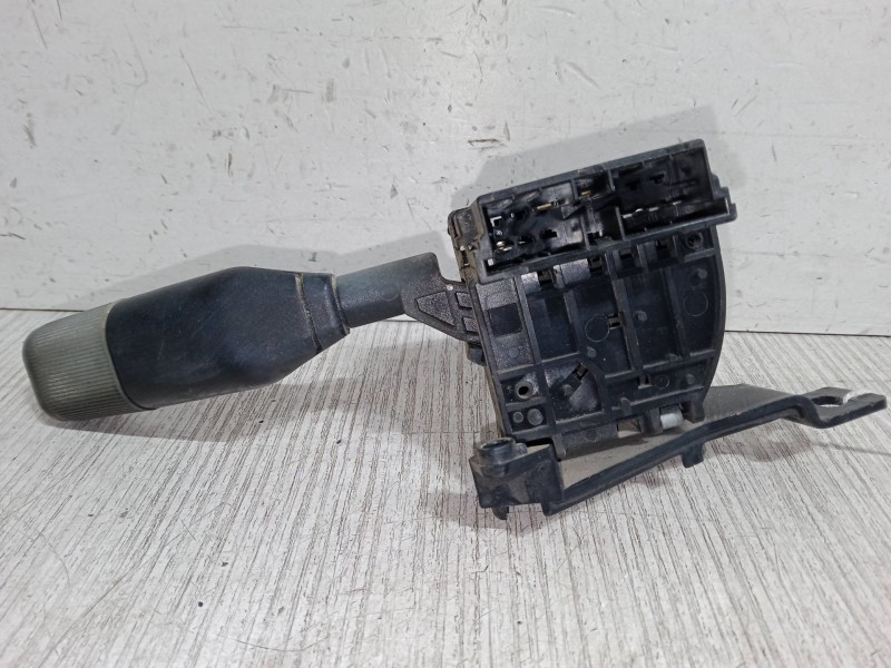 Recambio de mando limpiaparabrisas para renault express furgoneta/monovolumen (f40_, g40_) 1.9 d (f40r) referencia OEM IAM    Recambio de mando limpiaparabrisas para renault express furgoneta/monovolumen (f40_, g40_) 1.9 d (f40r) referencia OEM IAM