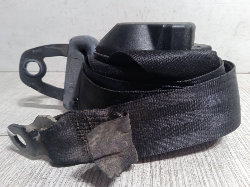 Recambio de cinturon con pretensor trasero derecho para seat ibiza ii (6k1) 1.4 i referencia OEM IAM    Recambio de cinturon con pretensor trasero derecho para seat ibiza ii (6k1) 1.4 i referencia OEM IAM