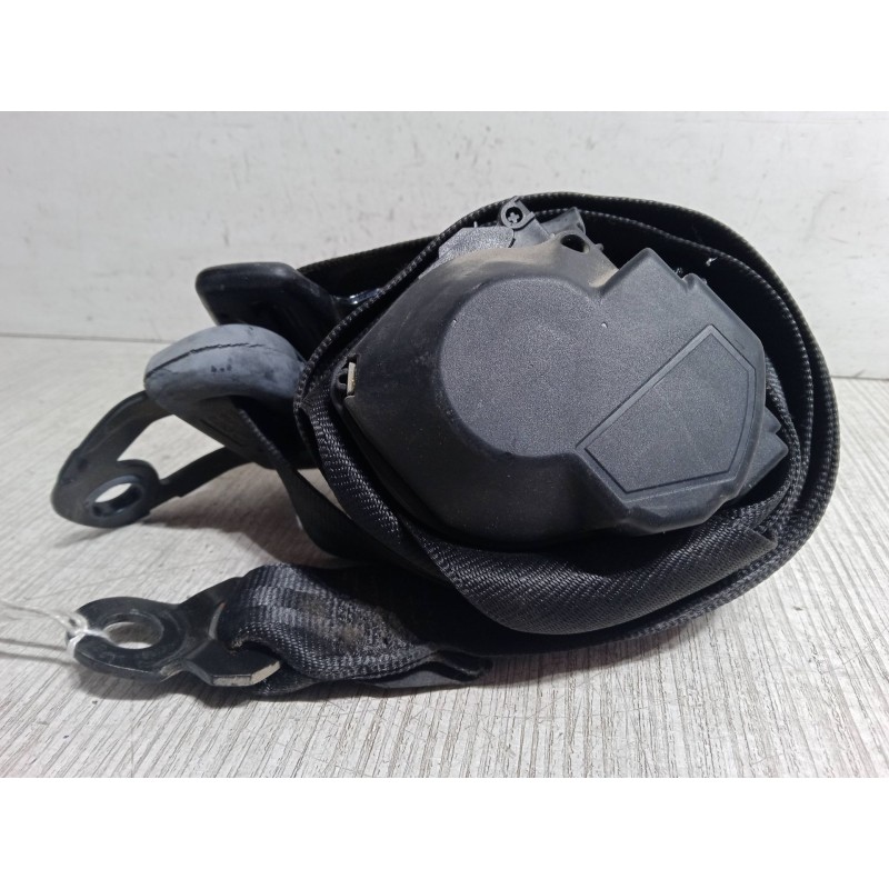 Recambio de cinturon con pretensor trasero derecho para seat ibiza ii (6k1) 1.4 i referencia OEM IAM    Recambio de cinturon con pretensor trasero derecho para seat ibiza ii (6k1) 1.4 i referencia OEM IAM