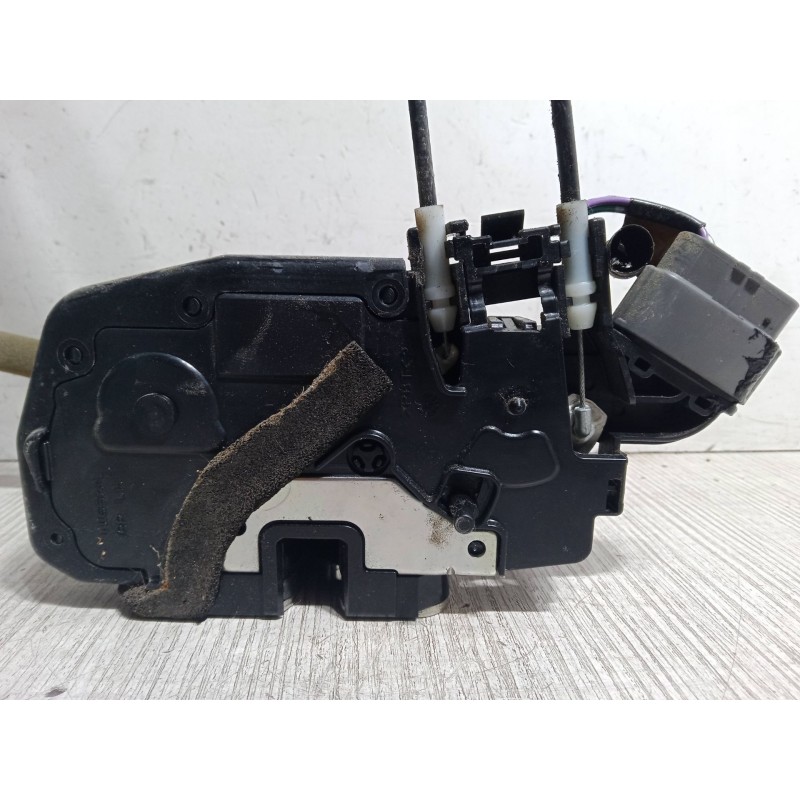 Recambio de cerradura puerta trasera izquierda para nissan x-trail ii (t31) 2.0 dci 4x4 referencia OEM IAM   