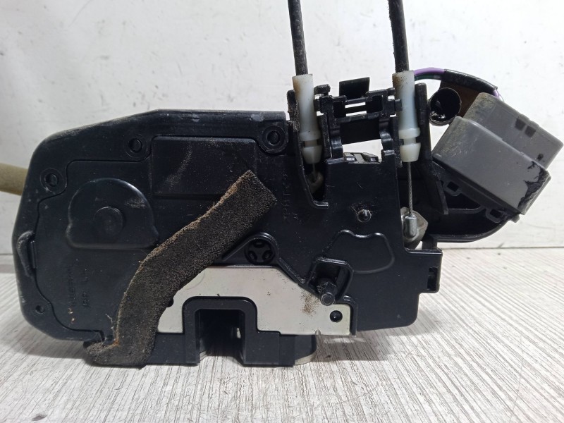 Recambio de cerradura puerta trasera izquierda para nissan x-trail ii (t31) 2.0 dci 4x4 referencia OEM IAM   