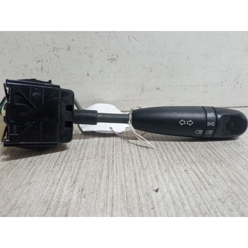 Recambio de mando de intermitencia para chevrolet aveo / kalos hatchback (t200) 1.4 16v referencia OEM IAM   