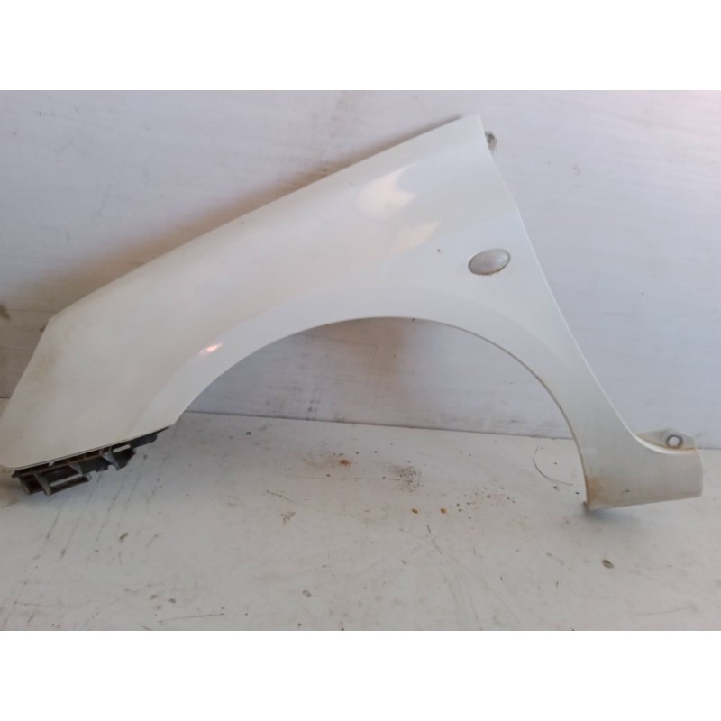 Recambio de aleta delantera izquierda para peugeot 307 break (3e) 2.0 hdi 90 referencia OEM IAM   