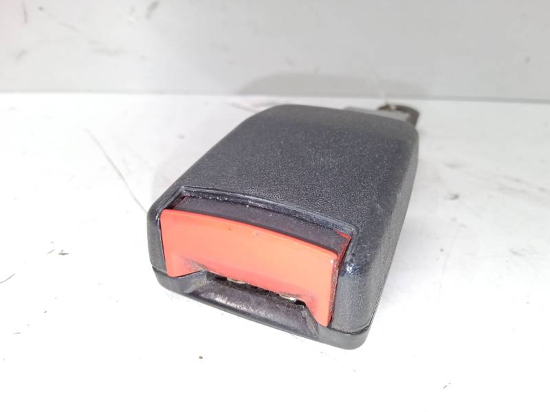 ANCLAJE CINTURON DELANTERO IZQUIERDO 