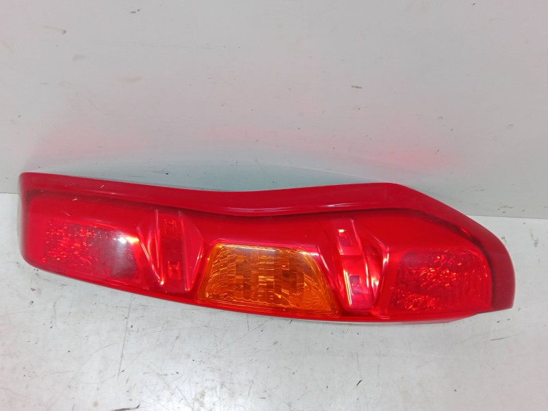 Recambio de piloto trasero derecho para nissan x-trail ii (t31) 2.0 dci 4x4 referencia OEM IAM   