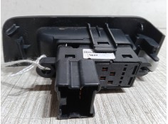 Recambio de mando elevalunas trasero derecho para nissan x-trail ii (t31) 2.0 dci 4x4 referencia OEM IAM    2