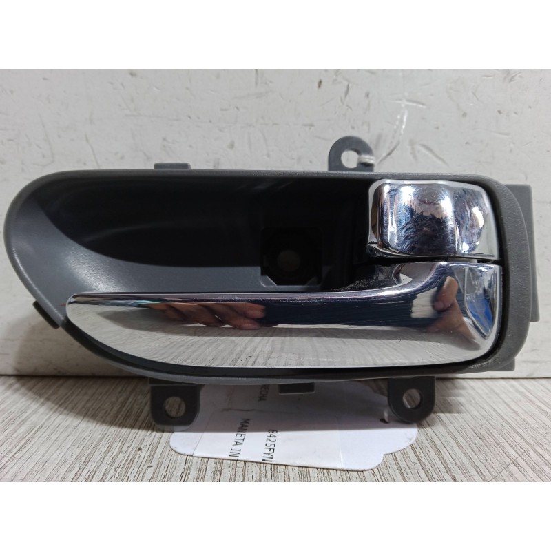 Recambio de maneta interior puerta delantera derecha para nissan x-trail ii (t31) 2.0 dci 4x4 referencia OEM IAM   