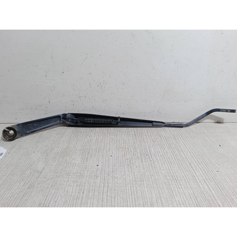 Recambio de brazo limpia delantero izquierdo para nissan x-trail ii (t31) 2.0 dci 4x4 referencia OEM IAM   